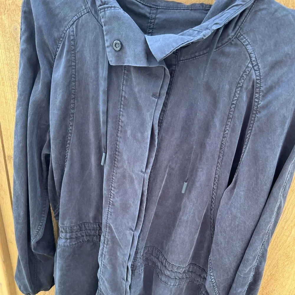 12 Lululemon City Stroll Black Cotton Jacket 100% Tencel Women’s Black